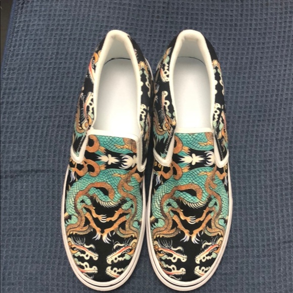 Dragon Print Slip-On Shoes - Black and Green - Picture 4 of 5